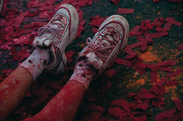 Ayak Tırnakları Neden Sarı Olur? Ayak Tırnakları Neden Sarı Olur?