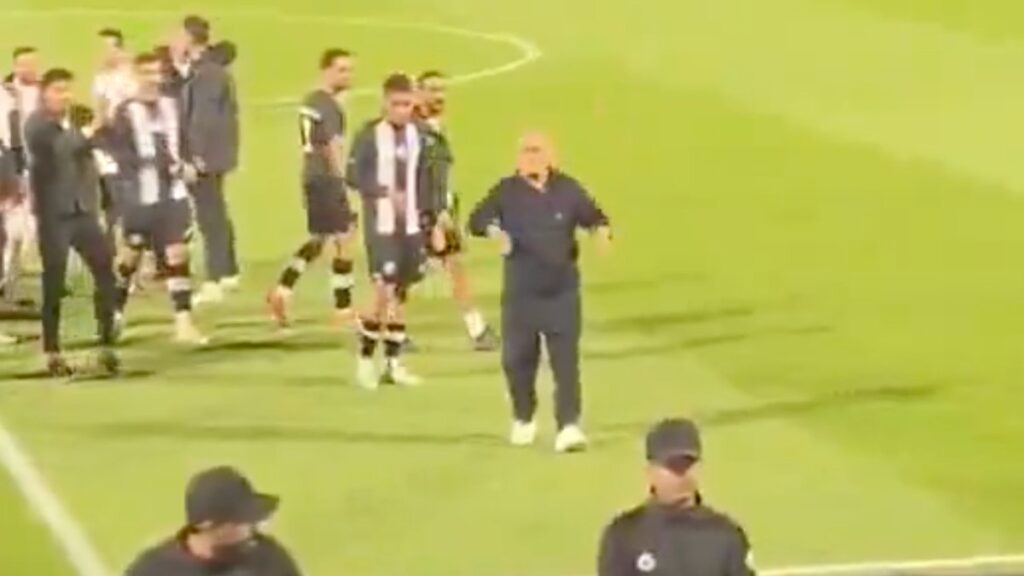 al shabab taraftarindan fatih terim tezahurati 7uPA3unv