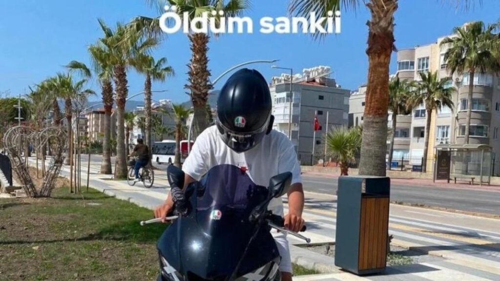 antalyada oldum sanki diye paylastigi motosikleti 17 yasindaki genci olume goturdu X7y5dNkD