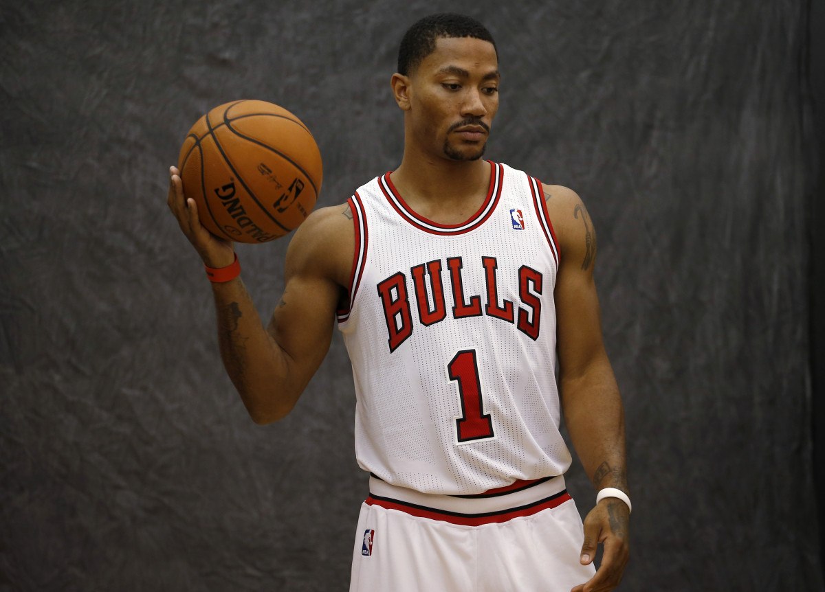 chicago bulls derrick roseun formasini emekli edecek 2