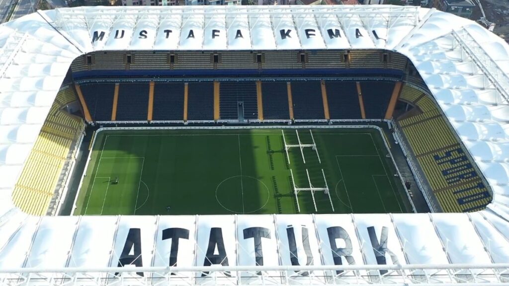 fenerbahce stadin uzerine ataturk yazma islemini tamamladi l7aUDqRv