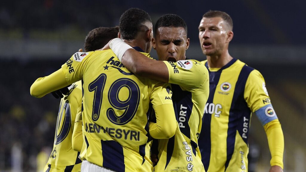 fenerbahcede kaptan edin dzeko performansiyla alkis aldi 6M9fTQNI