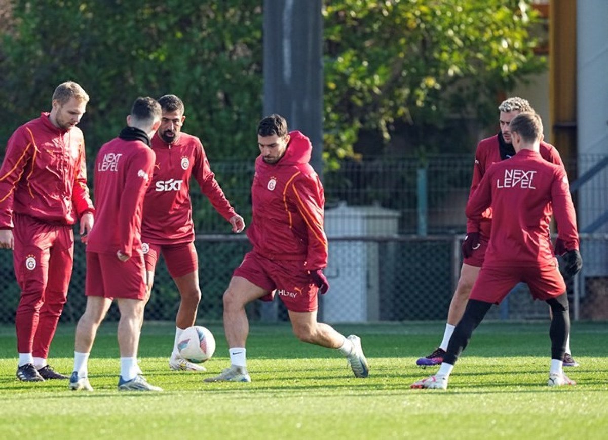 galatasaray basaksehir macinin hazirliklarini surdurdu 1 5Rj7ur3M