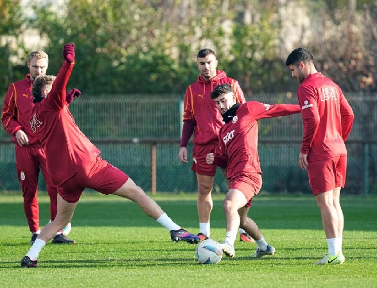 galatasaray basaksehir macinin hazirliklarini surdurdu 2 KOPntOrX