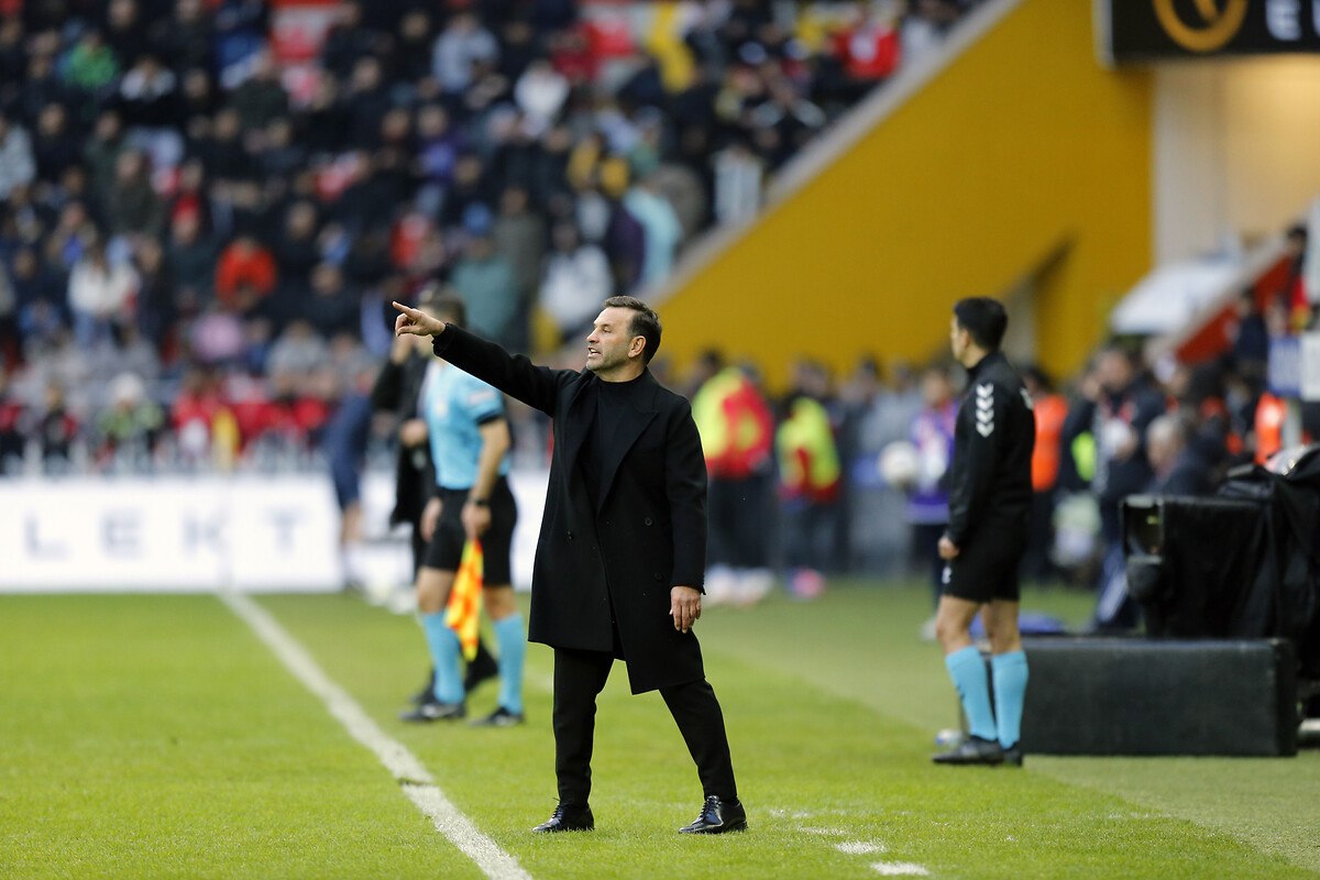 galatasarayda dries mertense kal baskisi 0 arOZsvhY