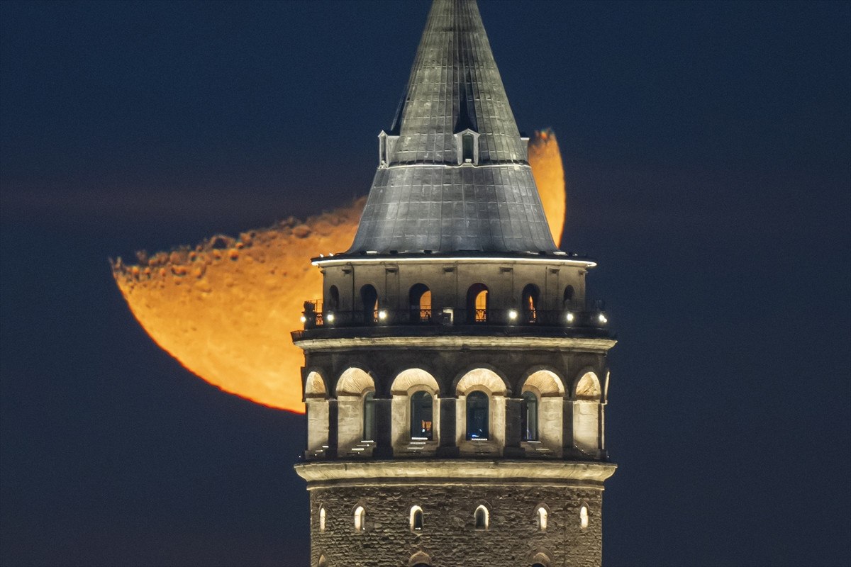 istanbulda muhtesem yarim ay manzaralari 0 KpuuaAmH