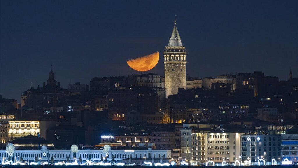 istanbulda muhtesem yarim ay manzaralari 5iQcpKHp