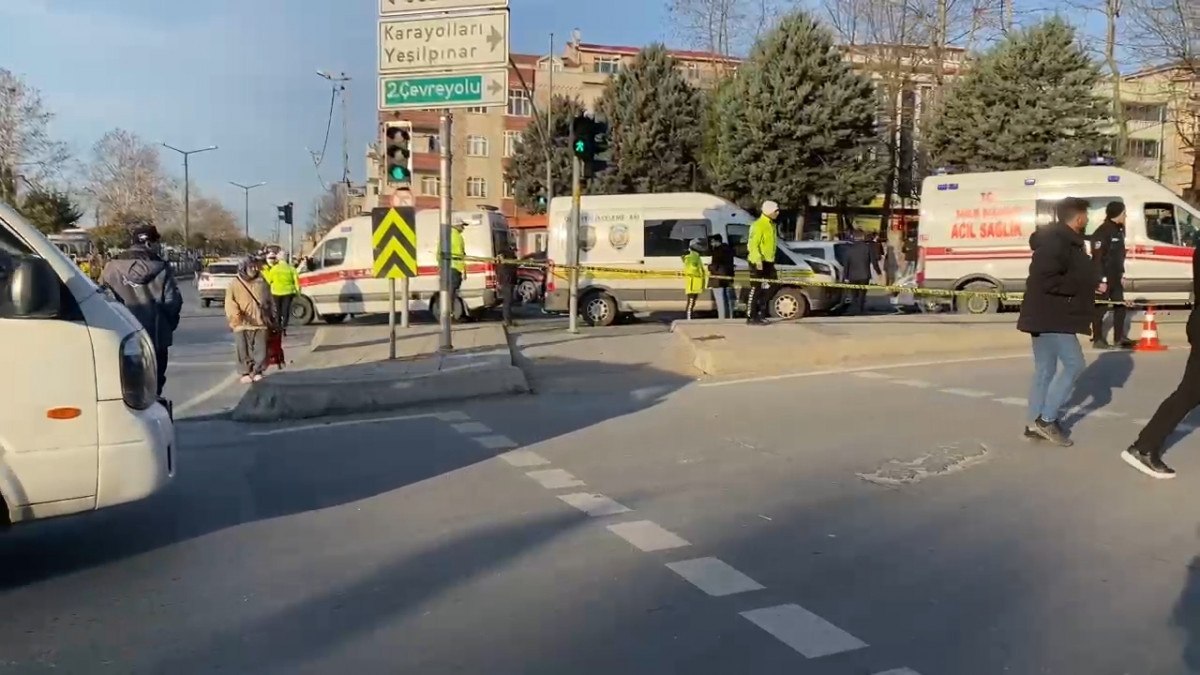 istanbulda polisin durdurdugu aracin bagajindan kadin cesedi cikti 1 6L7bO9KX