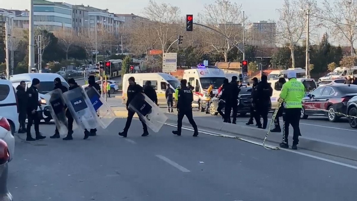 istanbulda polisin durdurdugu aracin bagajindan kadin cesedi cikti 3 sp97JFzN