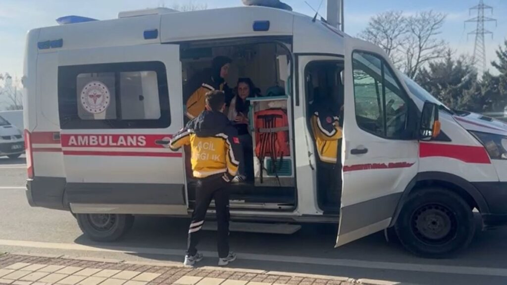 istanbulda yol kavgasinda kan dokuldu SZMfdUzC