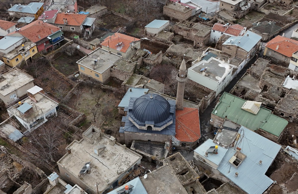 kayseride 571 yillik cami ihtisamiyla goz kamastiriyor 0 LhtkBJjh