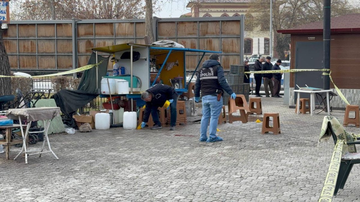 konyada seyyar cayci ve musterisine silahli saldiri 0 HjlEzGA1