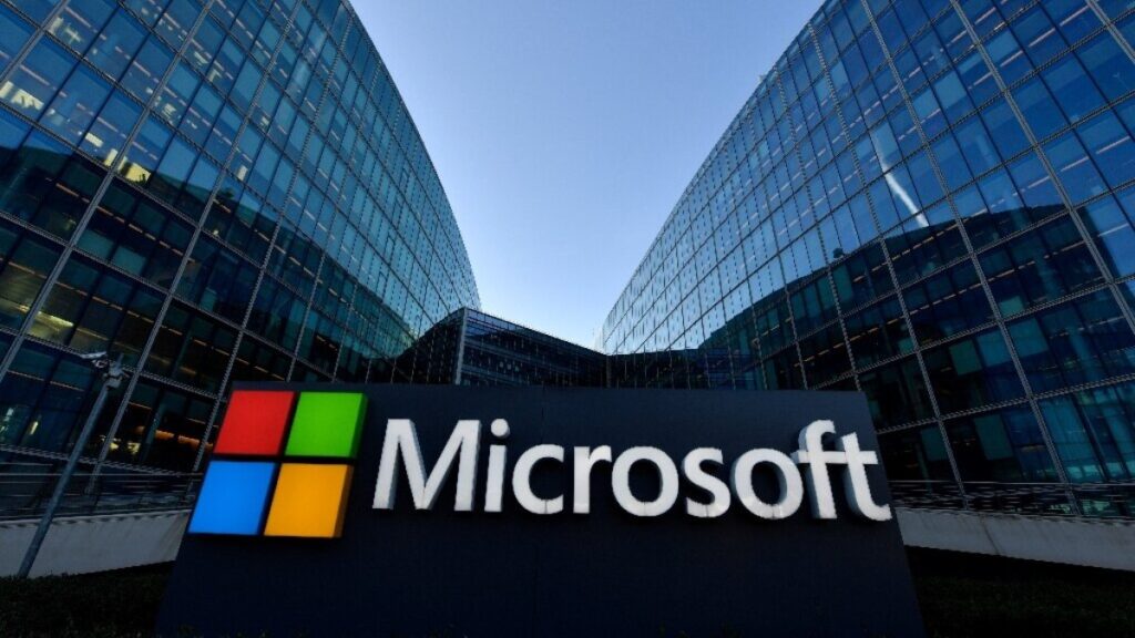 microsoft 2025te yapay zekaya 80 milyar dolar yatirim yapacak cMEHPrrG