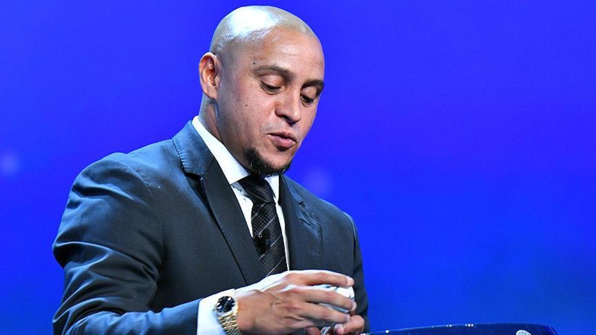 roberto carlos real madrid tesislerinde kalmaya basladi 2 COX2296r