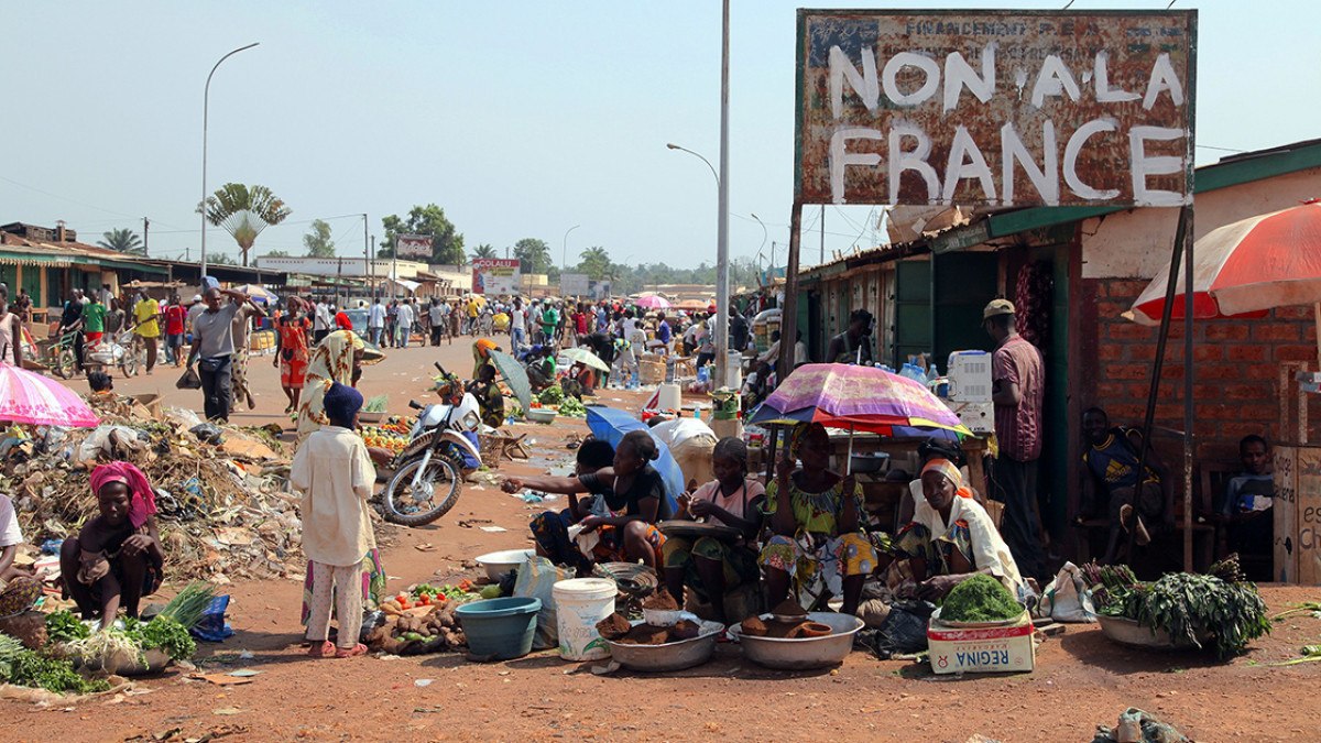 senegal basbakanindan fransa cumhurbaskani macronun sozlerine tepki 0 jqJMFm6r