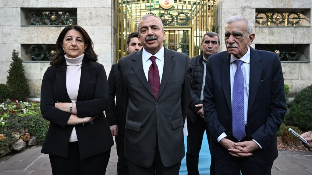 tv100 canli yayininda ahmet turk kulisi goreve iade edilebilir MXrT9SGZ