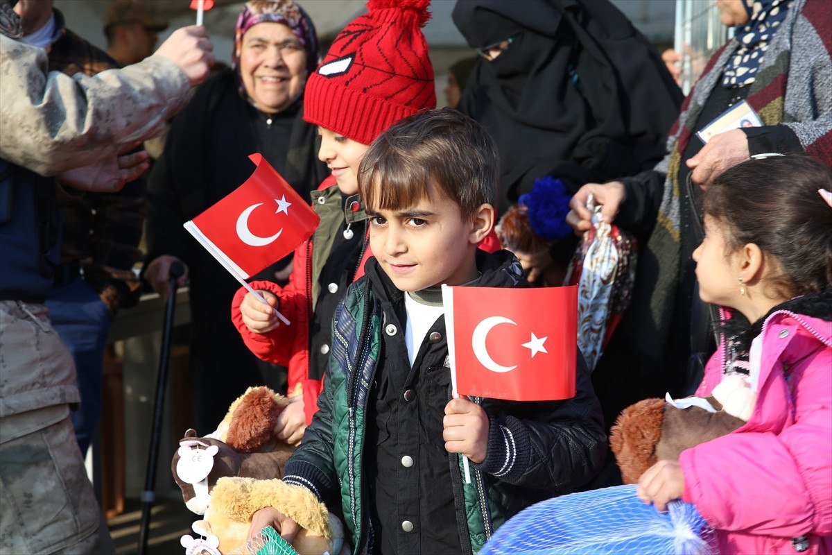 ulkesine donen suriyeli turkiyeye cok saygi duyuyoruz 3 zvcjkFd4