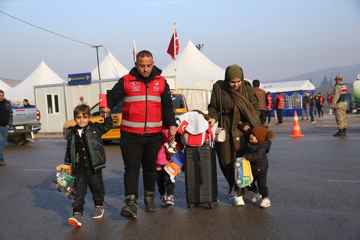 ulkesine donen suriyeli turkiyeye cok saygi duyuyoruz 6