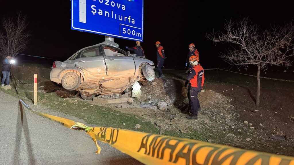 adiyamanda direge carpan otomobilin surucusu oldu Navg8uiY