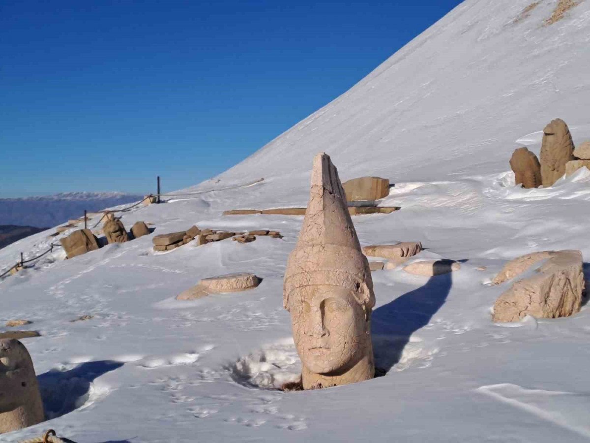 adiyamanda nemrut kisin yabanci turistlerin ilgisini cekiyor 2