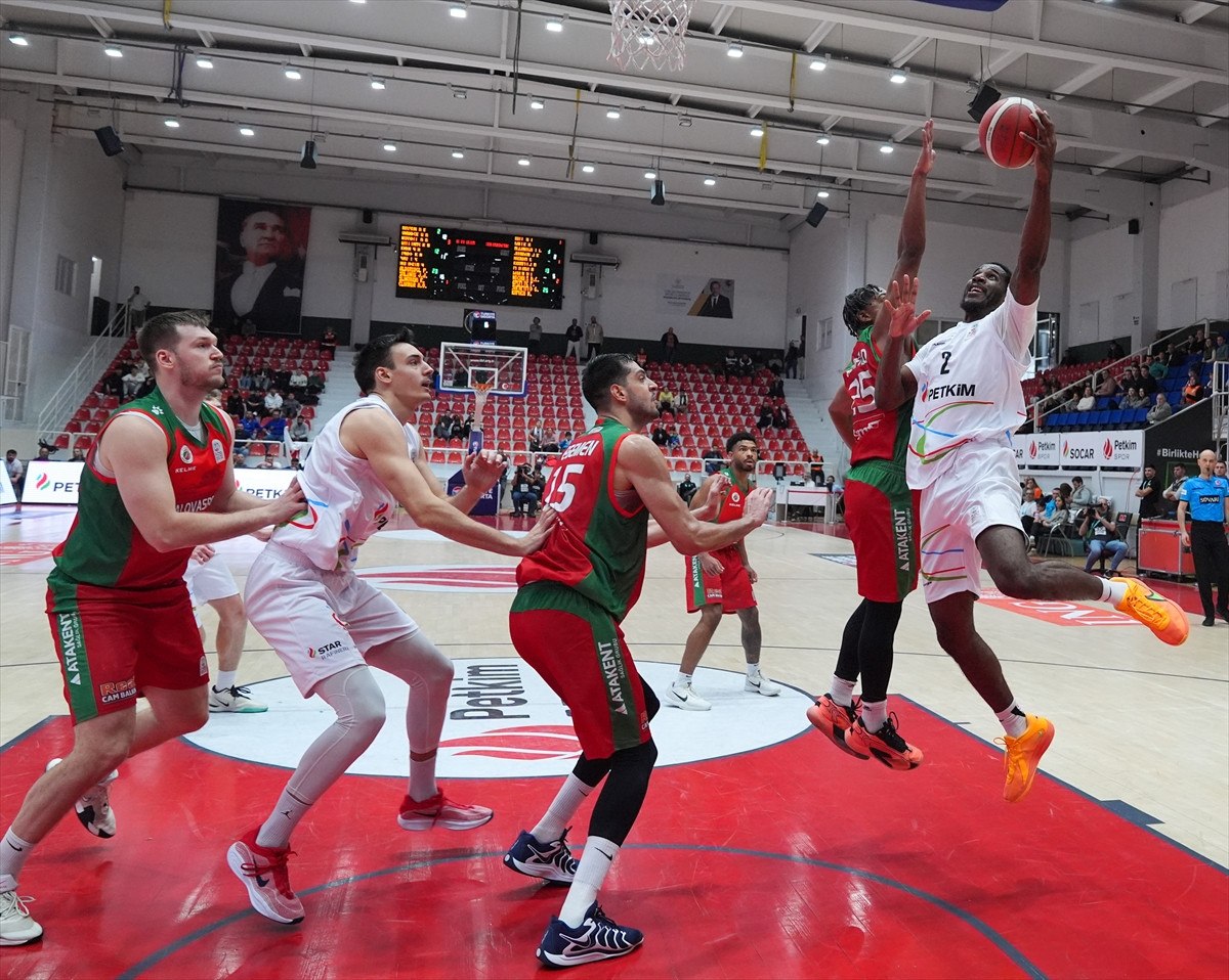 aliaga petkimspordan yalovaspor basketbola 28 sayi fark 0