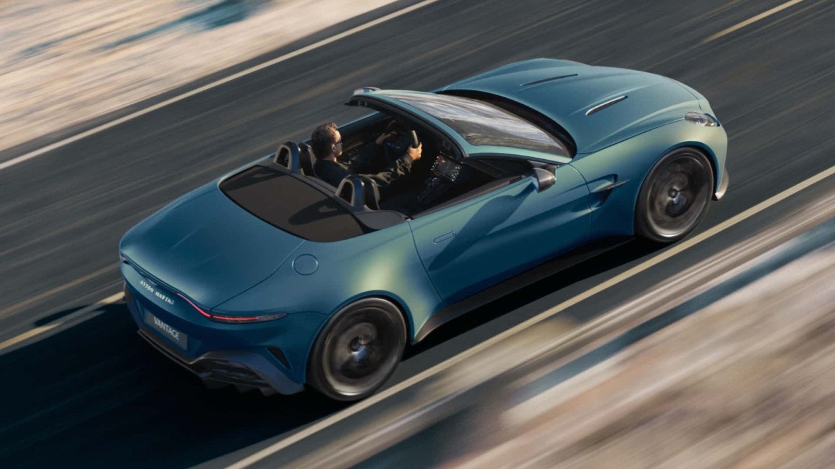 aston martinden yeni spor otomobil vantage roadster 0 tdTS3dlp