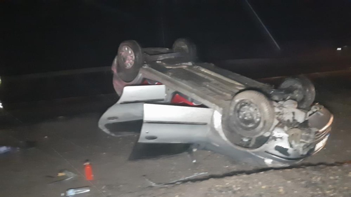 boluda takla atan otomobil ters dondu 4 yarali 0 rNb7fWIv