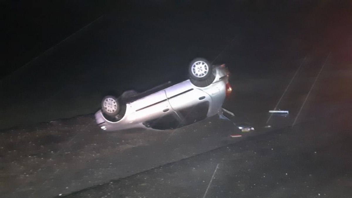 boluda takla atan otomobil ters dondu 4 yarali 1 EmLkenLz