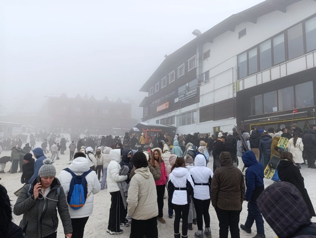 bursada uludag kayak merkezlerine ziyaretci akini 0 DuVXglAY