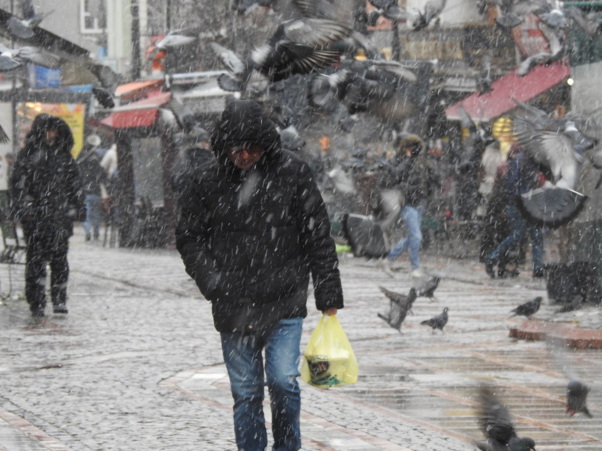 edirnede kar yagisi etkisini surduruyor 1 UEbldmyP