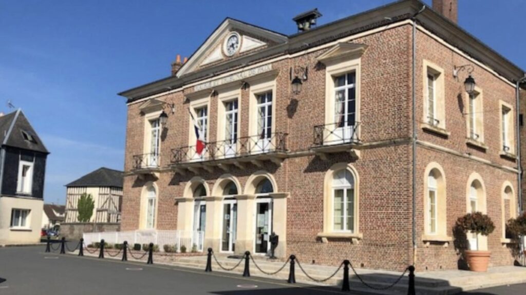 fransada hic gitmedigi memleketine 10 milyon euroluk servet birakti RtduxOUI