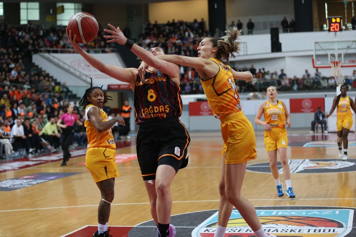 Galatasaray, Melikgazi Kayseri Basketbol karşısında galip geldi 1 galatasaray melikgazi kayseri basketbol karsisinda galip geldi 0 SSJGOquT
