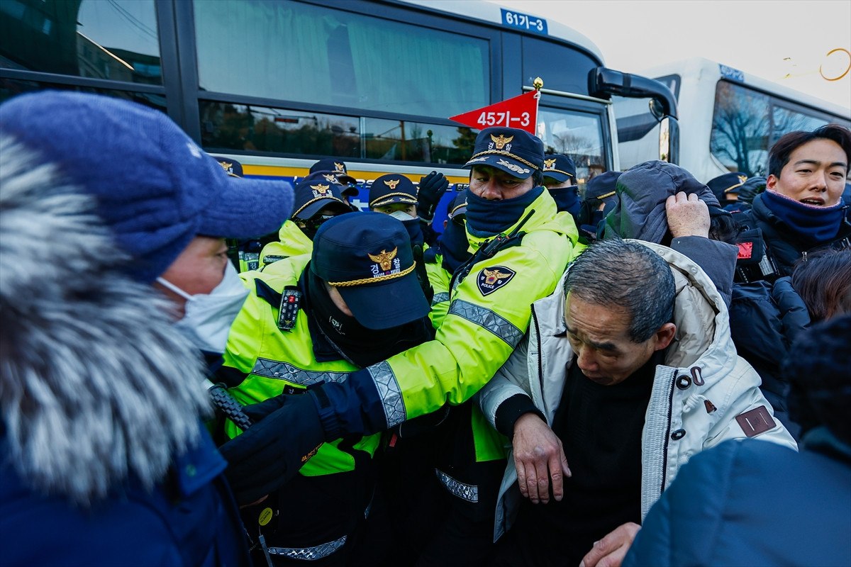 guney korede devlet baskanligi gorevinden uzaklastirilan yoon icin ikinci kez tutuklama girisimi 0