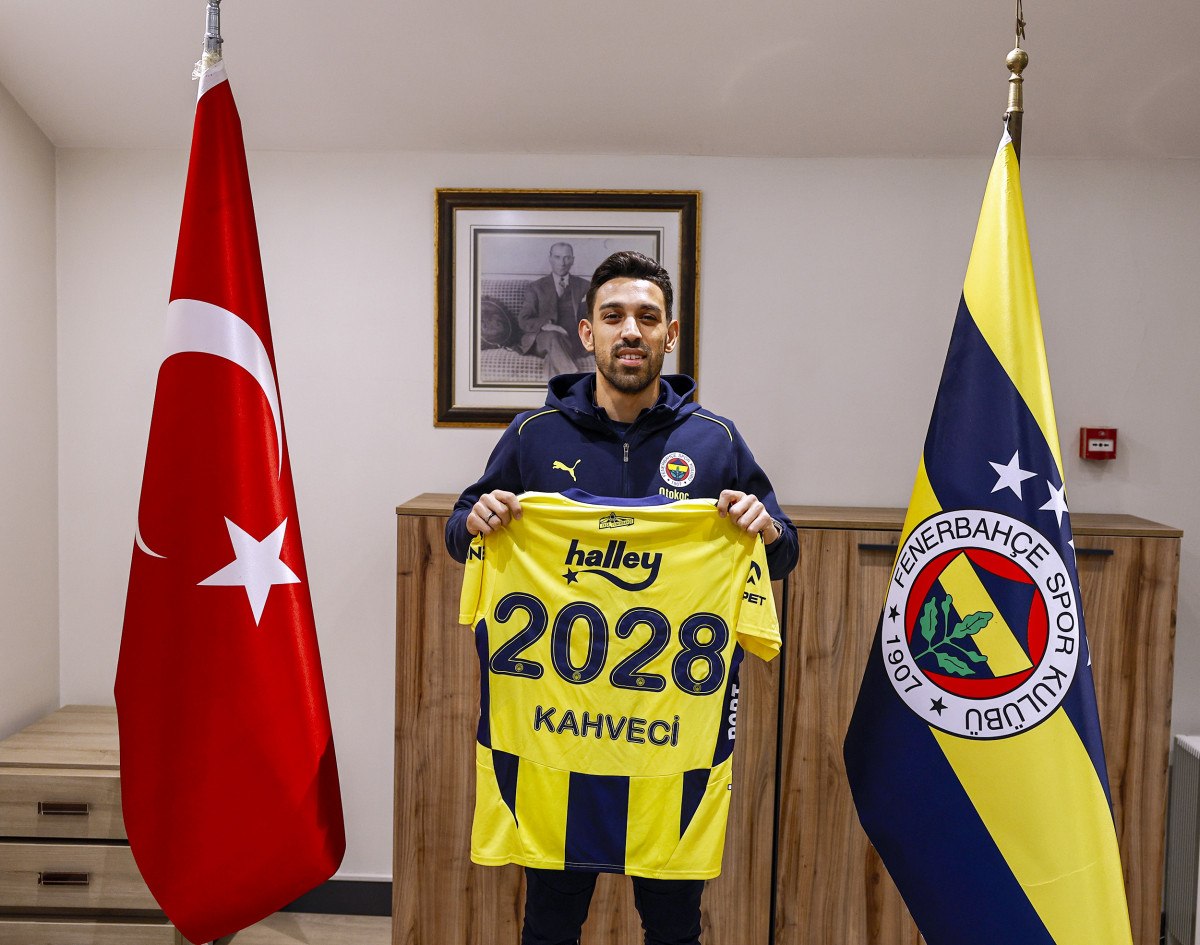 irfan can kahveci fenerbahce ile sozlesme uzatmanin mutlulugunu yasiyor 1 aH1z4lQc