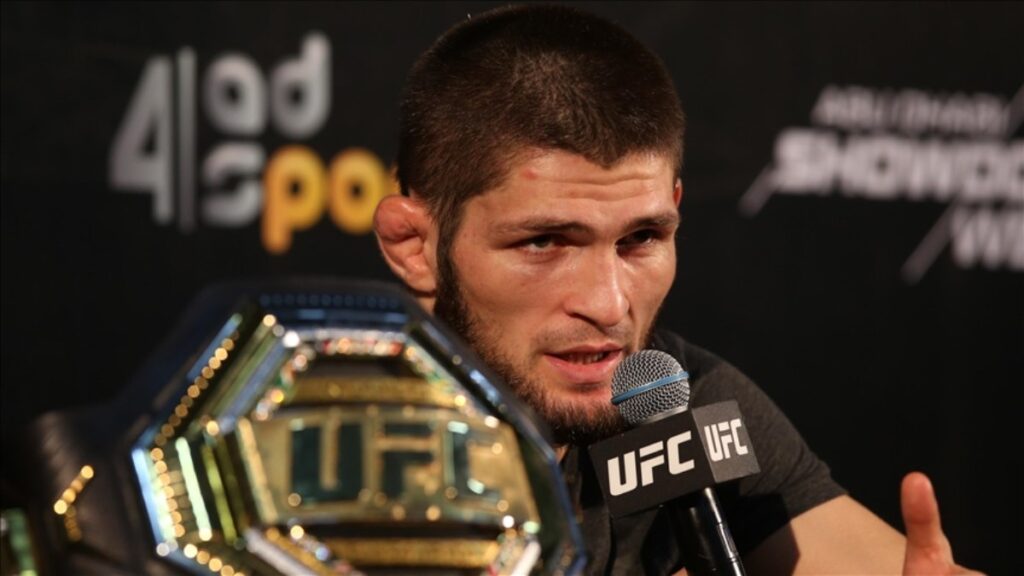 khabib nurmagomedov ucaktan indirildi hostes cok kabaydi gHpx1gMO