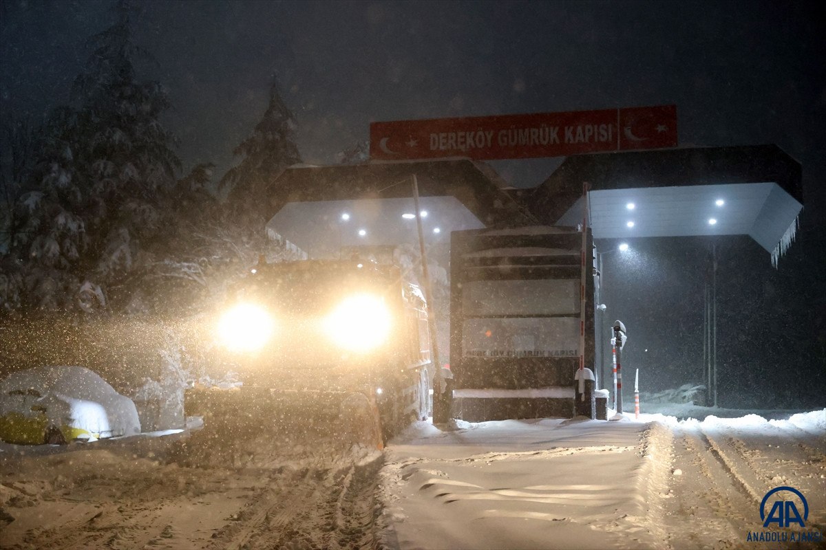 kirklarelinin yuksek kesimlerinde kar yagisi etkisini artirdi 2 hLKTFJqE