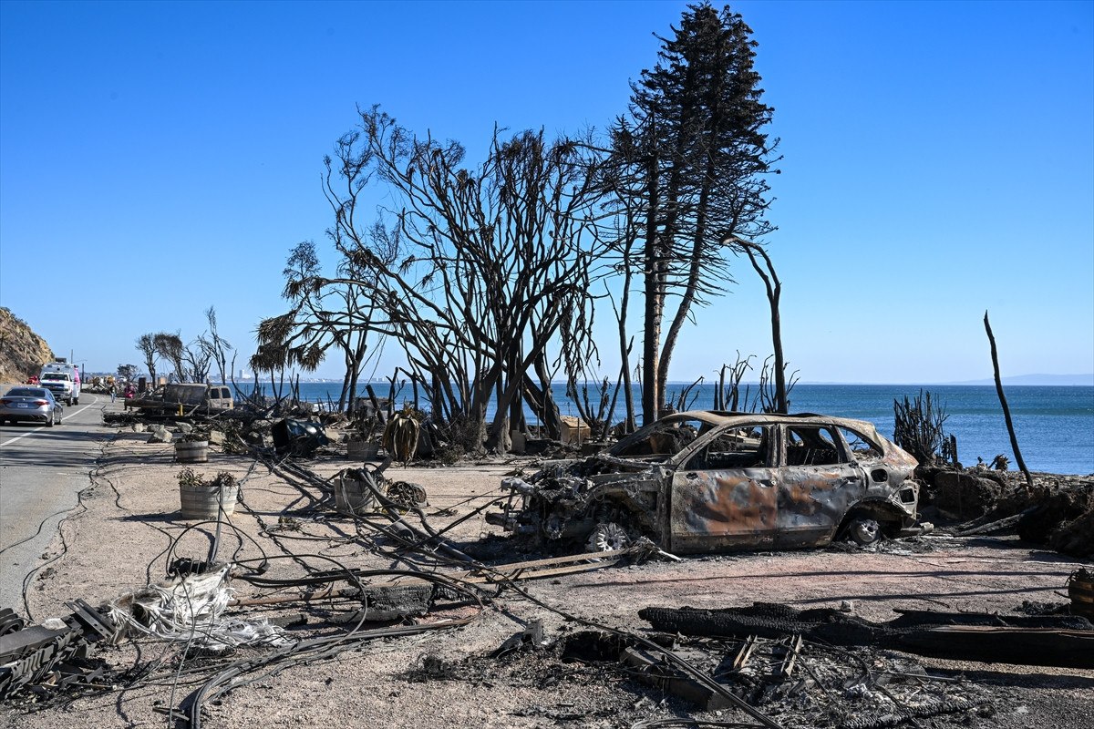 malibu sahilindeki bircok ev yanginlarda kul oldu 10 PSLsTEeJ