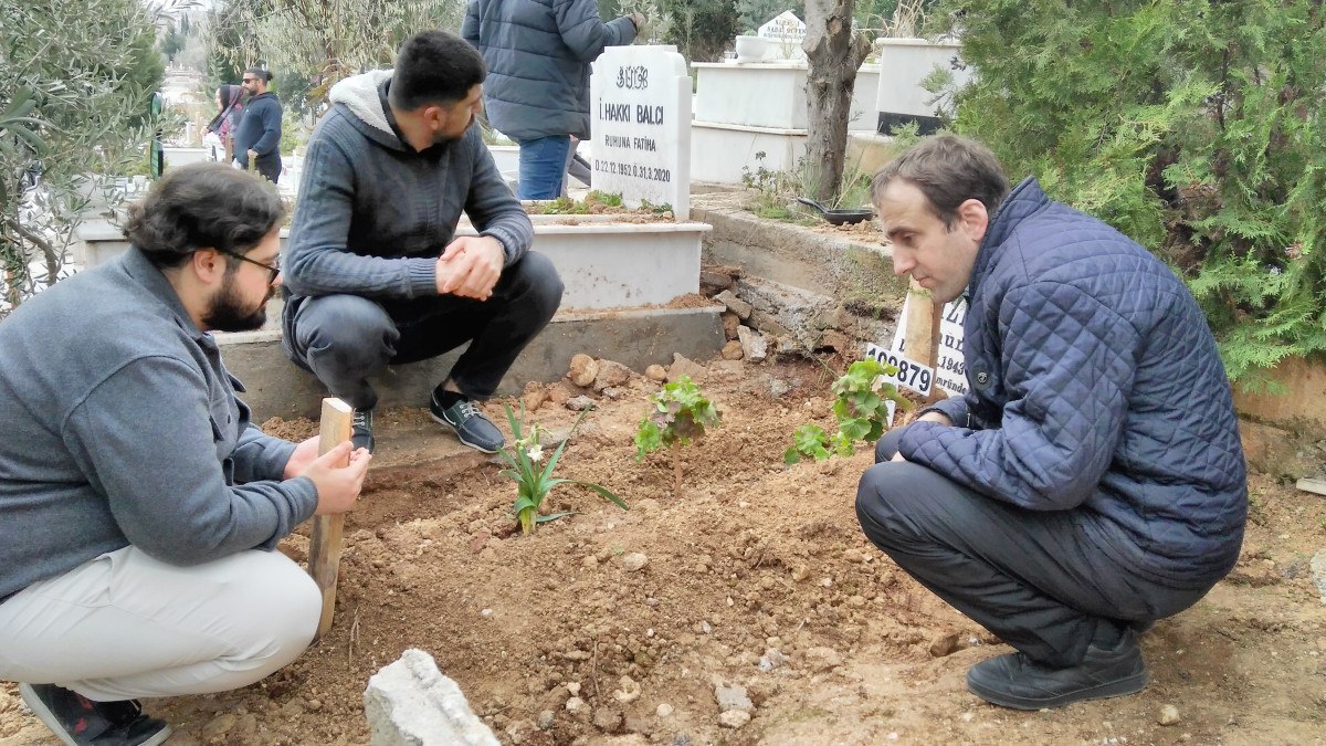 mersinde hayatini kaybeden fenomen 1 milyon mehmet topraga verildi 1 9tflTIDN