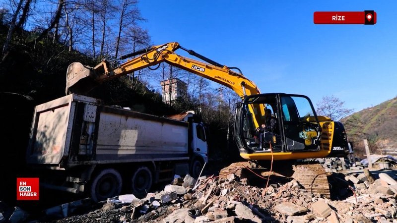 rize firtina vadisindeki kacak yapilar yikildi