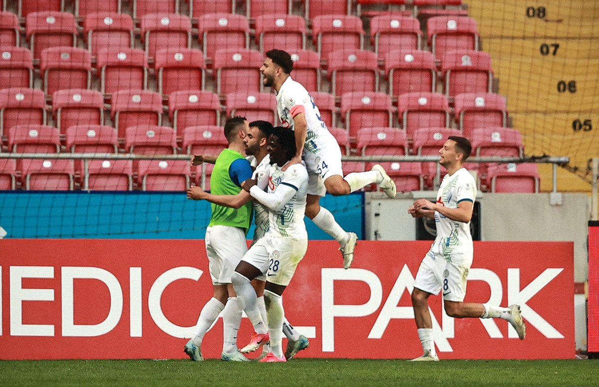 rizespor hatayspor karsisinda galip geldi 3 7GvsC8GC