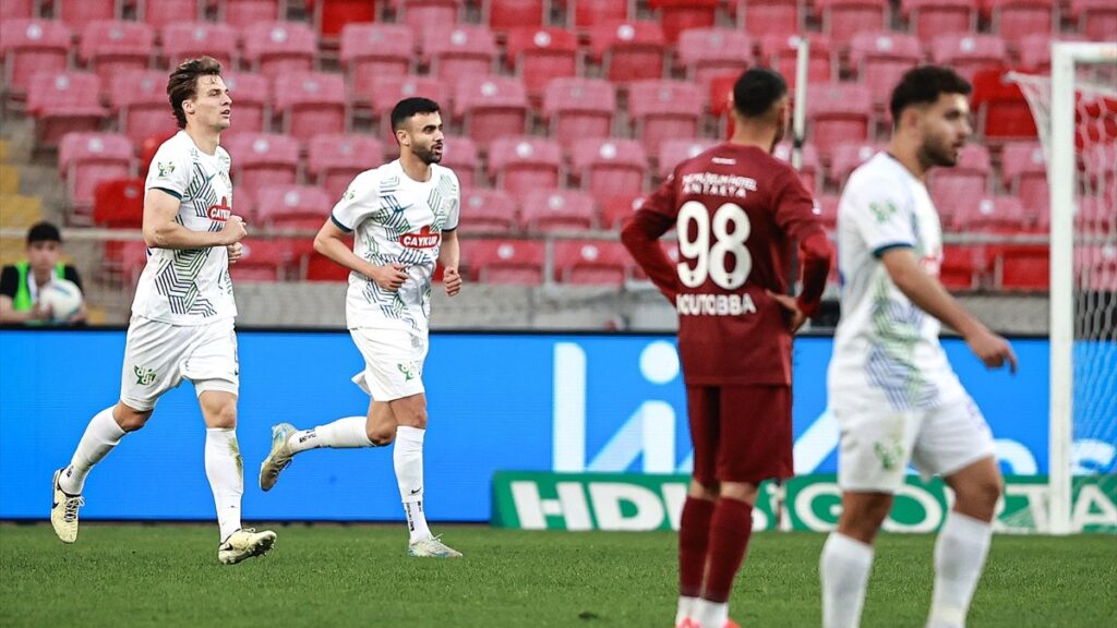 rizespor hatayspor karsisinda galip geldi enqgWBcd