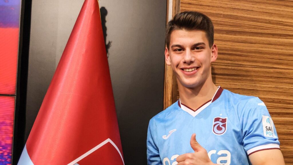 trabzonspor oguzhan yilmazin sozlesmesini yeniledi DuyJ23qE