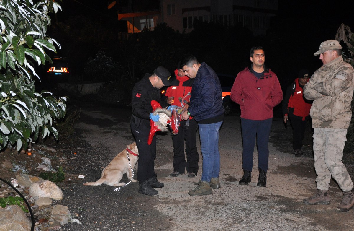 antalyada 2 yasindaki kiz cocugu kayboldu 2 9fK4RIRV