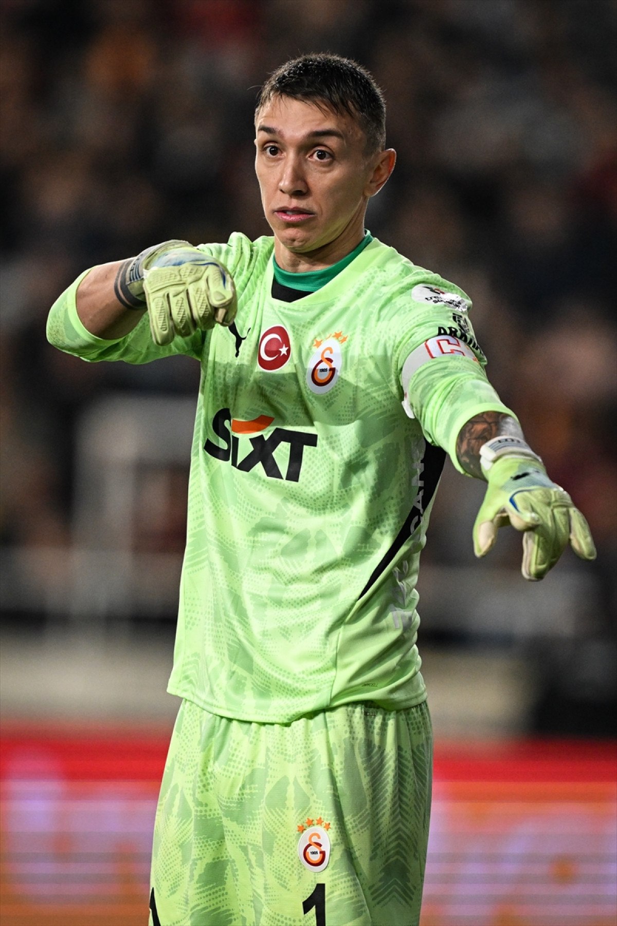 fernando muslera galatasarayi temsil etmek cok buyuk bir gurur 0 4MggUzgl