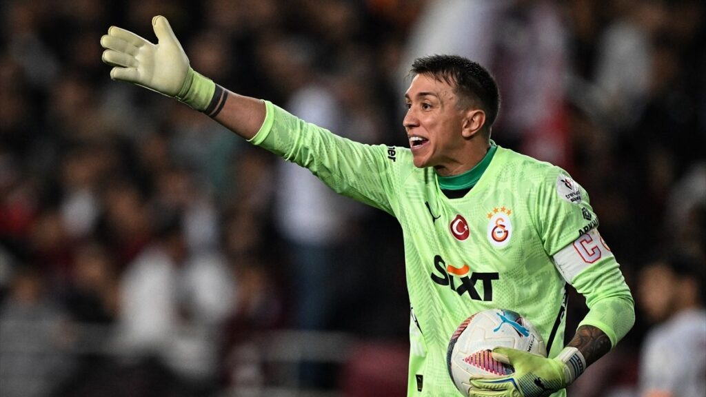 fernando muslera galatasarayi temsil etmek cok buyuk bir gurur 18hjTjjg