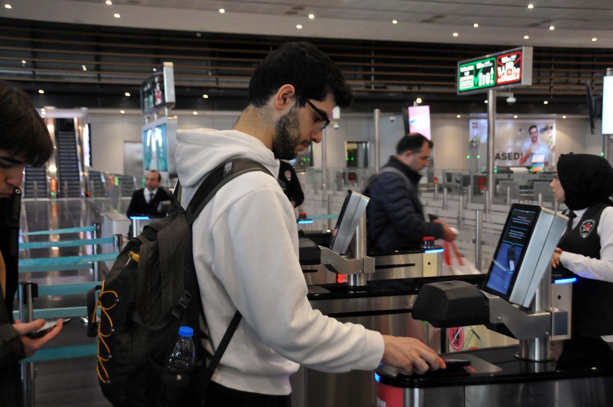 istanbul havalimaninda yariyil tatili yogunlugu 0 hcrrqGjW