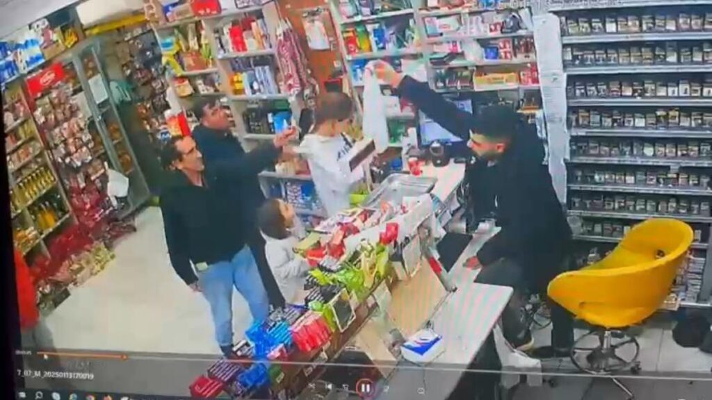 istanbulda sahte icki satilan anlar kamerada utsti7Df