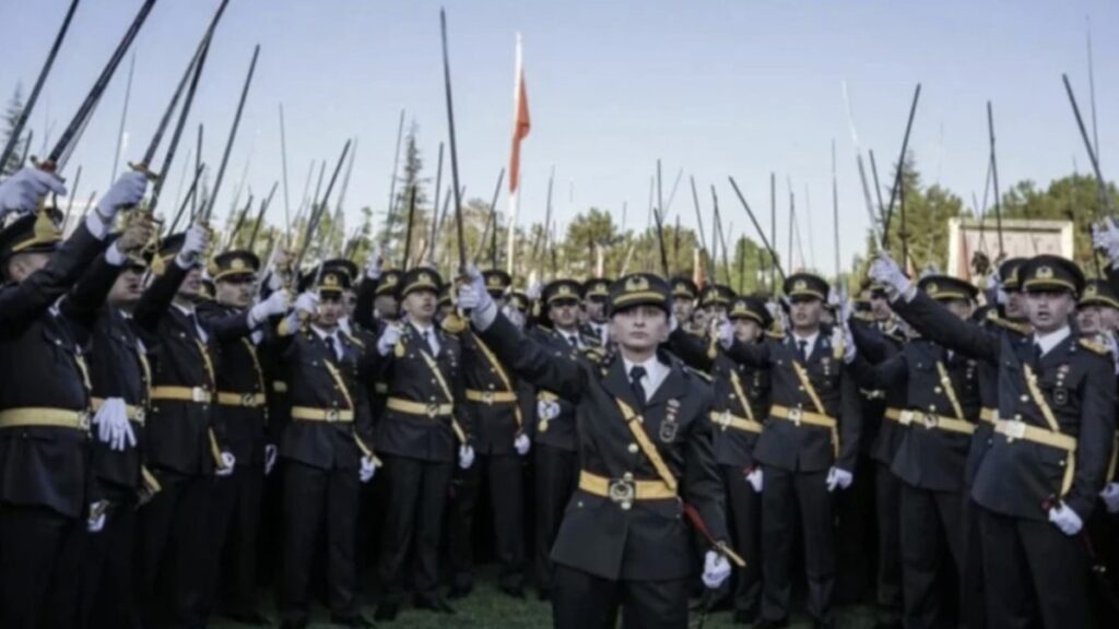 kilicli yemin sorusturmasi tegmenler savunmaya mustafa kemalin askeriyiz diye basladi hxsNXEf2