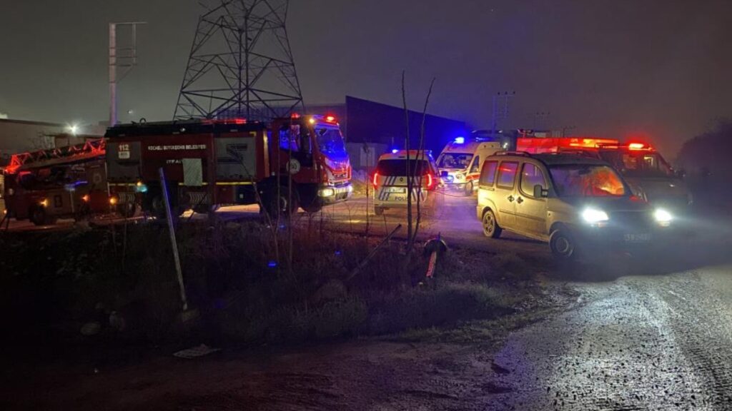 kocaelide gaz dolum tesisindeki sizinti ekipleri harekete gecirdi QV4Rxqeh