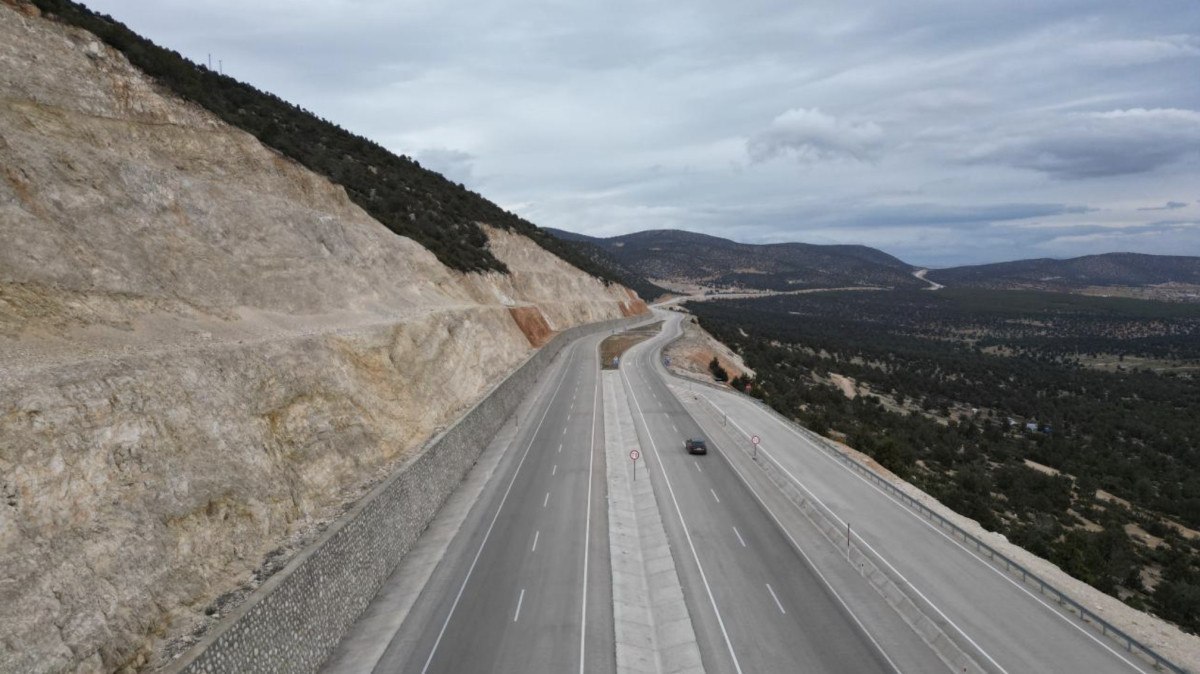 korkuteli elmali yolu bugun hizmete acilacak 1 3hgAWqTv